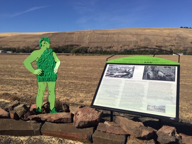 Jolly Green Giant stature, Dayton, Washington