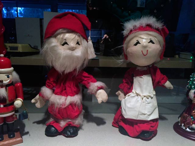 Paper mache Santa and Mrs. Claus